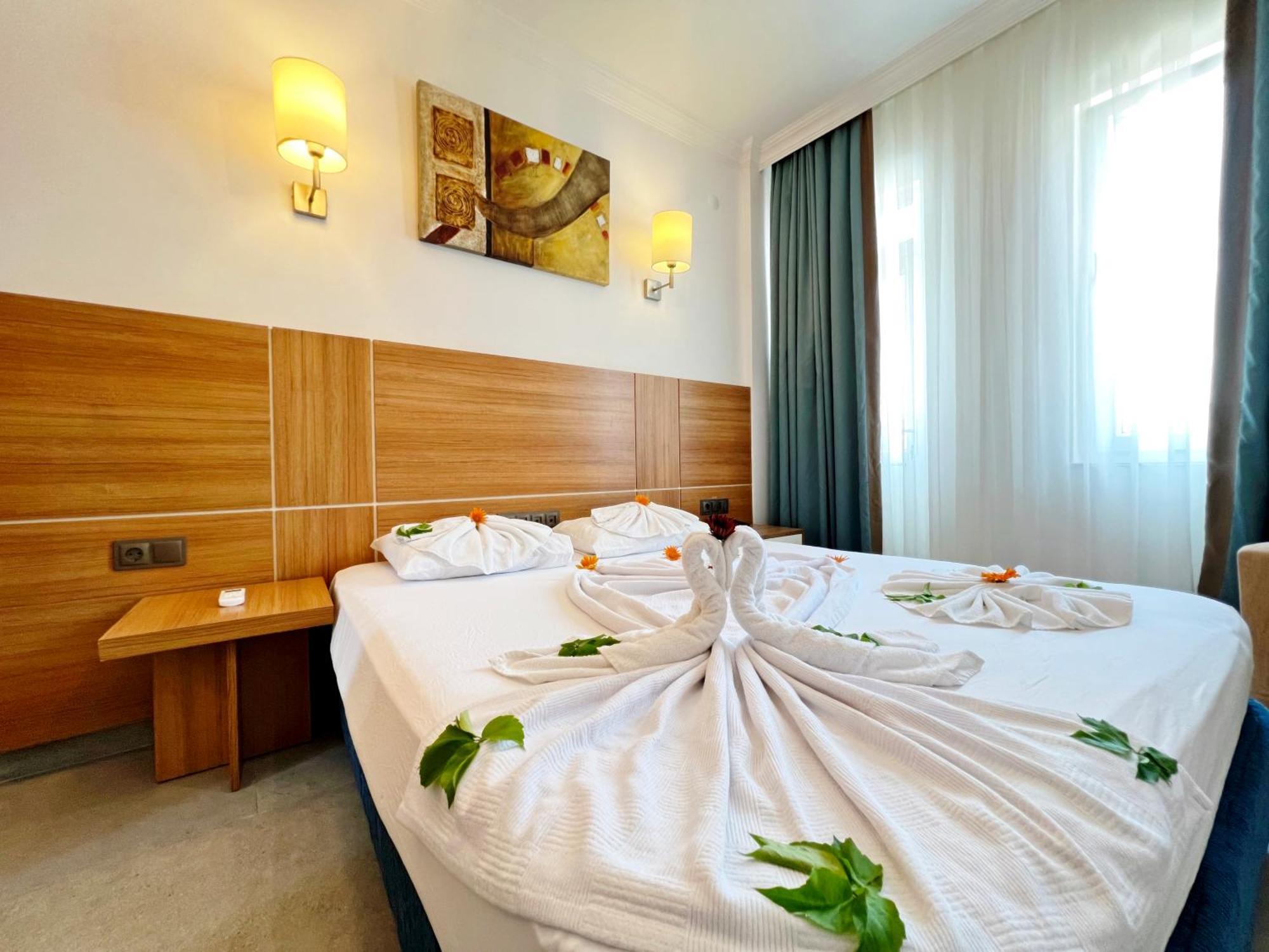 Akin Apart And Hotel Antalya Bagian luar foto